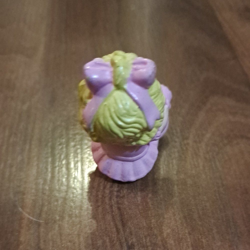 Vintage Baby Miss Piggy Figurine - Picture 3 of 4